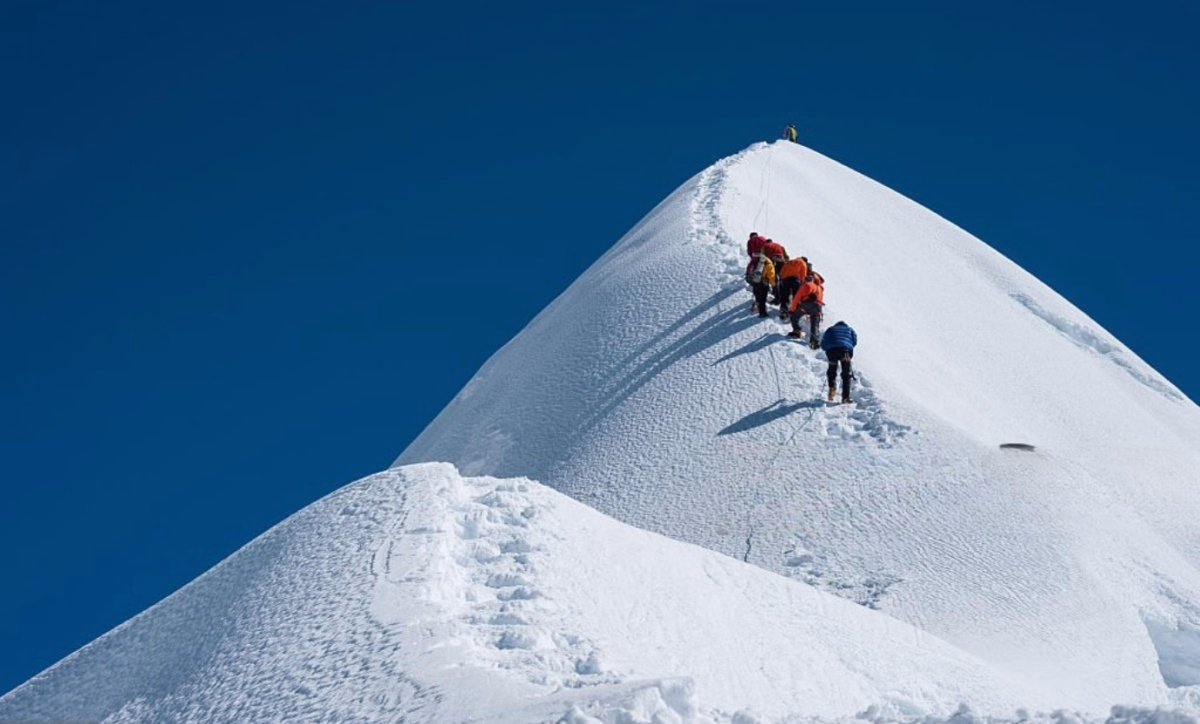 Voyage en Haute Montagne - Ascension de l\'Island Peak (6 189m) avec Guide et Sherpa tout inclus