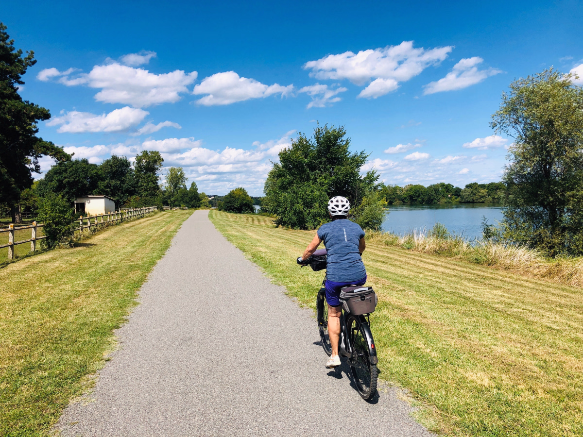 Voyage à vélo - Au cœur de la Bourgogne historique à vélo électrique