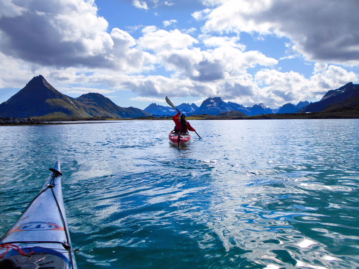 Itinérance en kayak de mer et randonnées dans les iles Lofoten