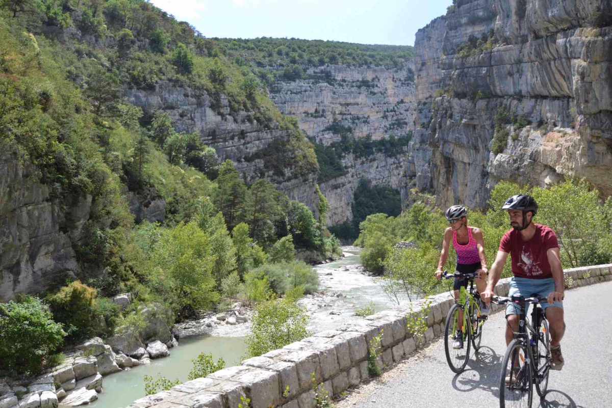 Voyage à vélo - France : Week-end découverte du Verdon en canyoning et à vélo électrique