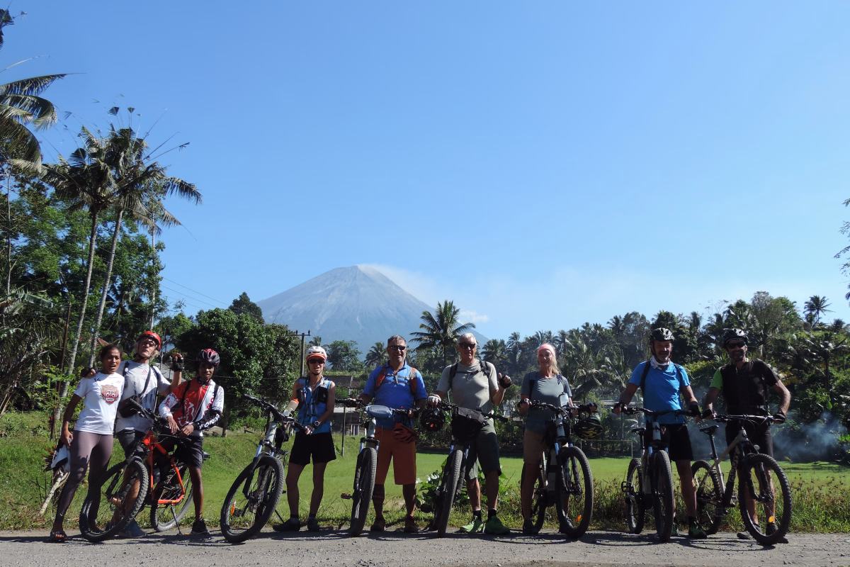 Voyage à vélo - De Java à Bali en VTT ou VTT électrique : des volcans aux rizières