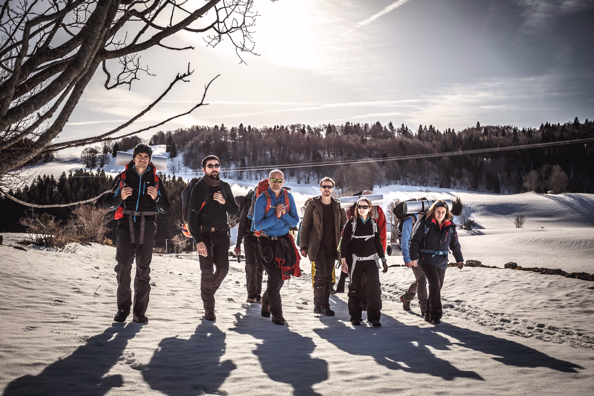 Stage de survie grand froid dans le Jura en igloo