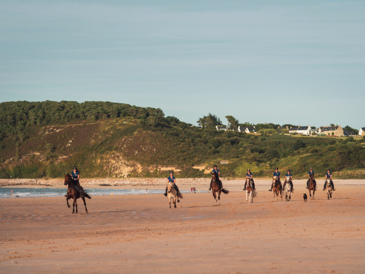 Voyage à cheval - Randonnée équestre de 2 jours en Bretagne et nuit en yourte