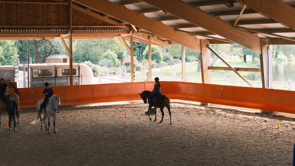Voyage à cheval - Stage équitation de travail & mountain trail dans les Hauts-de-France