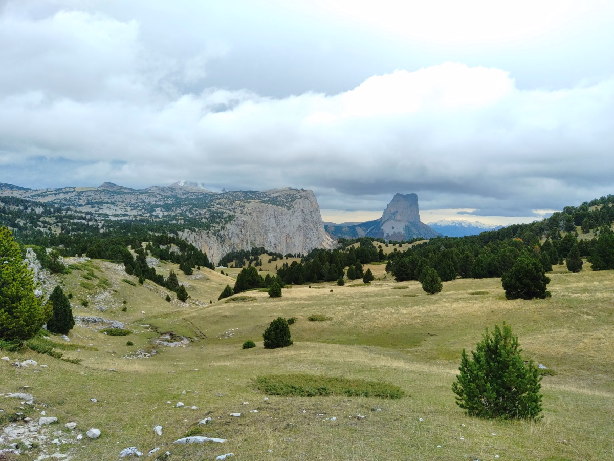Week-end randonnée au pied du mythique Mont-Aiguille
