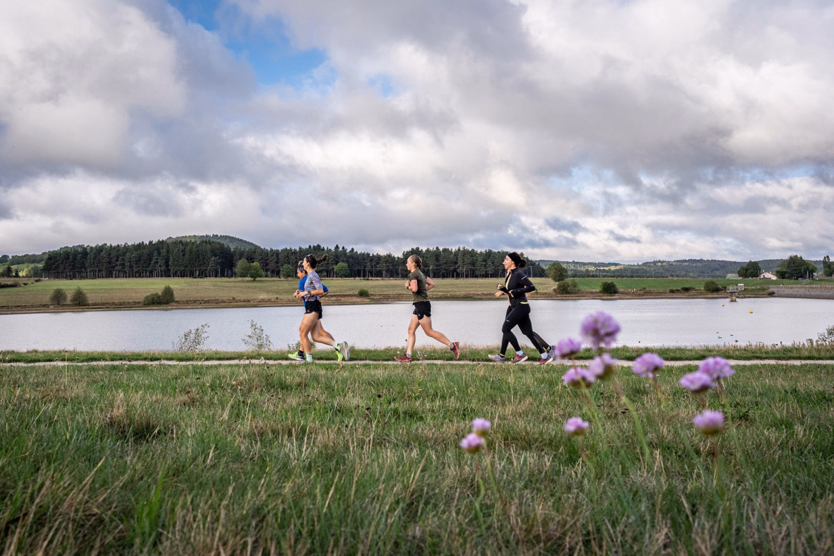 Trail - Stage course à pied & yoga 100% féminin au bord du Lac de Naussac