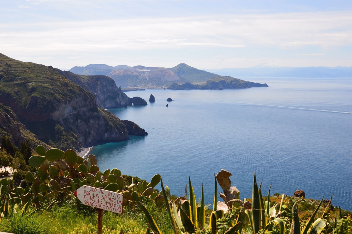 Randonnée volcanique dans les îles Éoliennes en Sicile