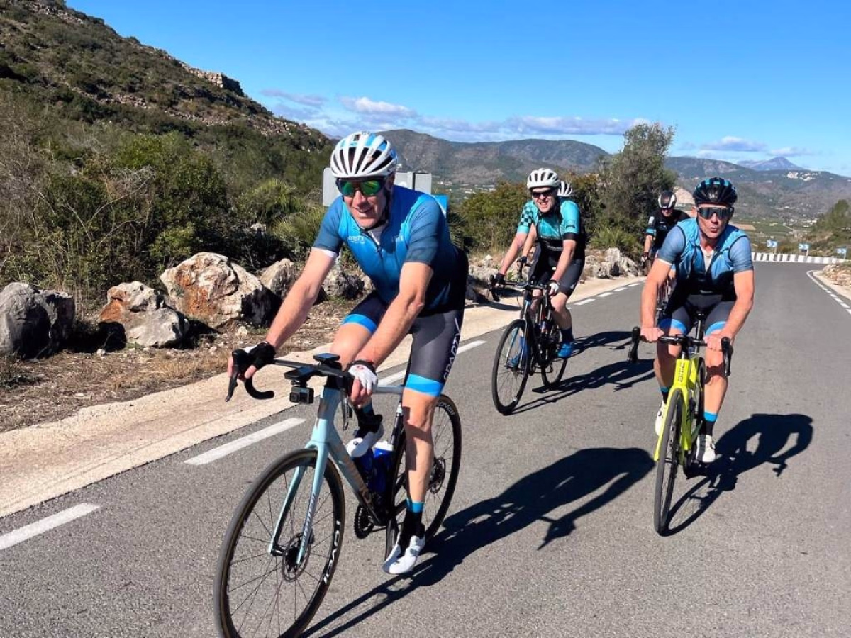 Cyclisme et méthode Wim Hof sous le soleil de la Costa Blanca