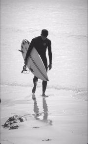 Moncef – Surf Coach