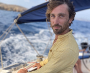 César