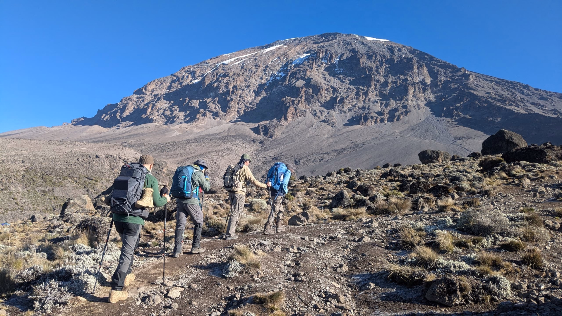 7 jours de trek au Kilimandjaro via la route Marangu