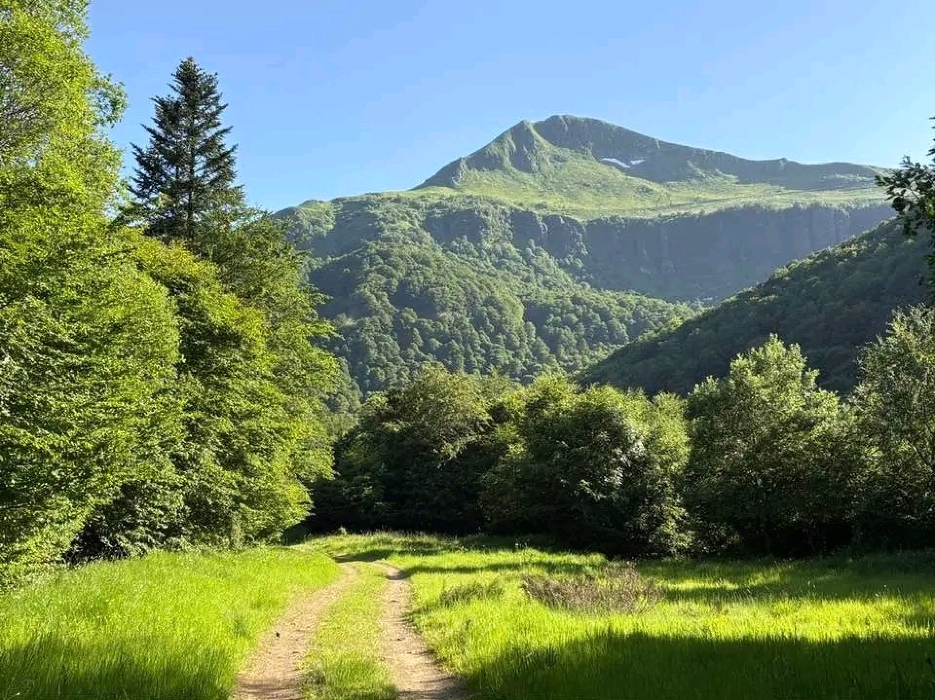 Escapades estivales au cœur du Cantal