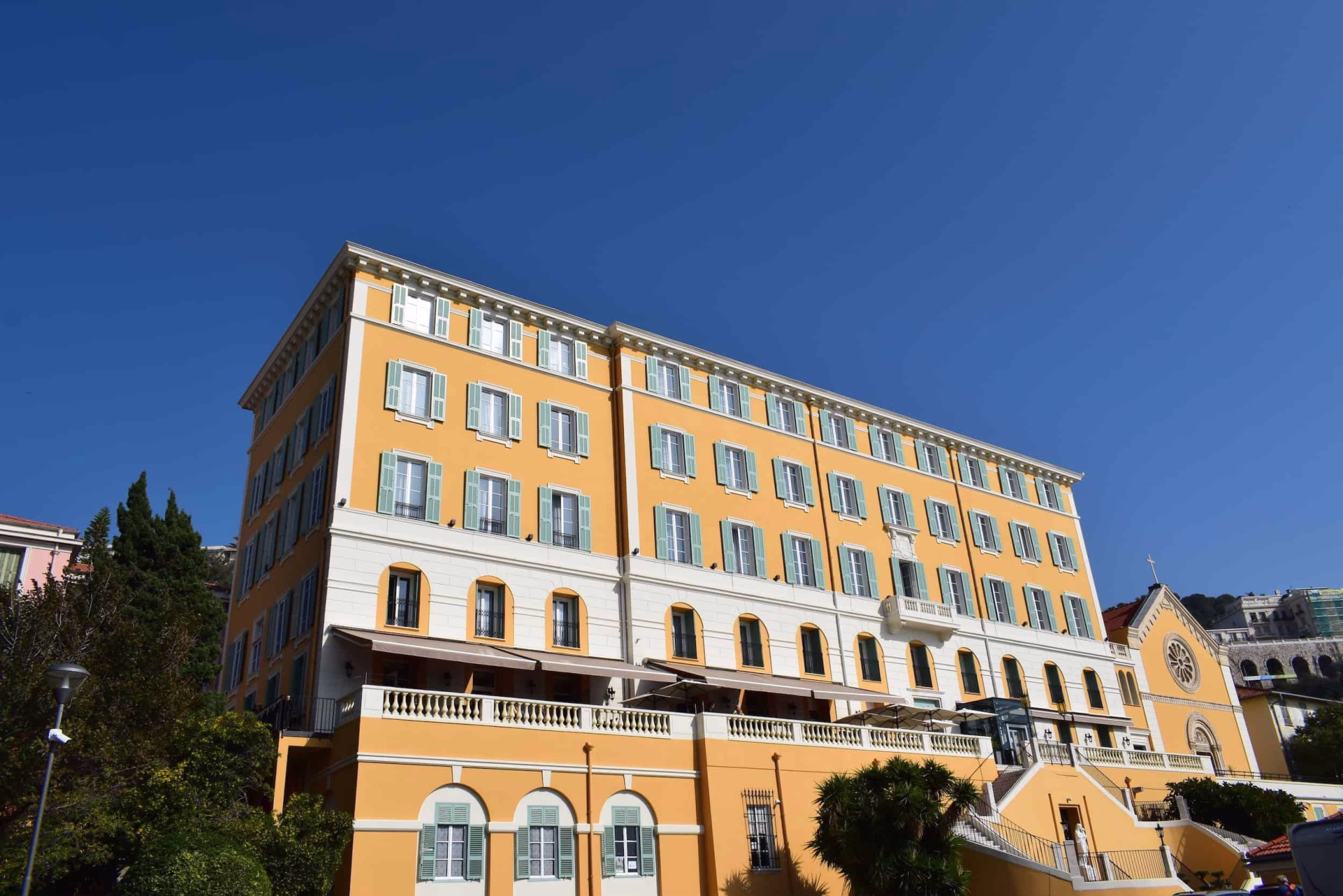 🏨 Hôtel 3* - Jours 1 à 3