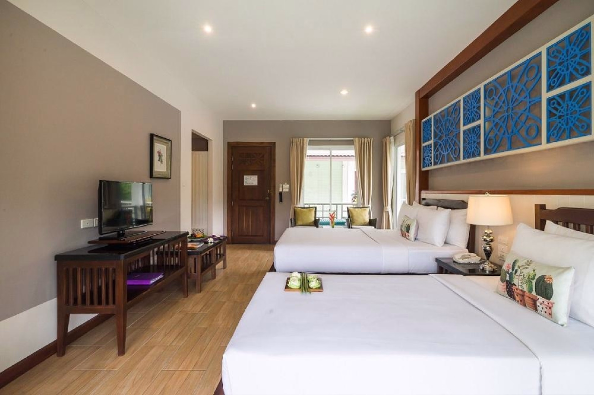 🏩 Hôtel 3* - Jours 7 à 8