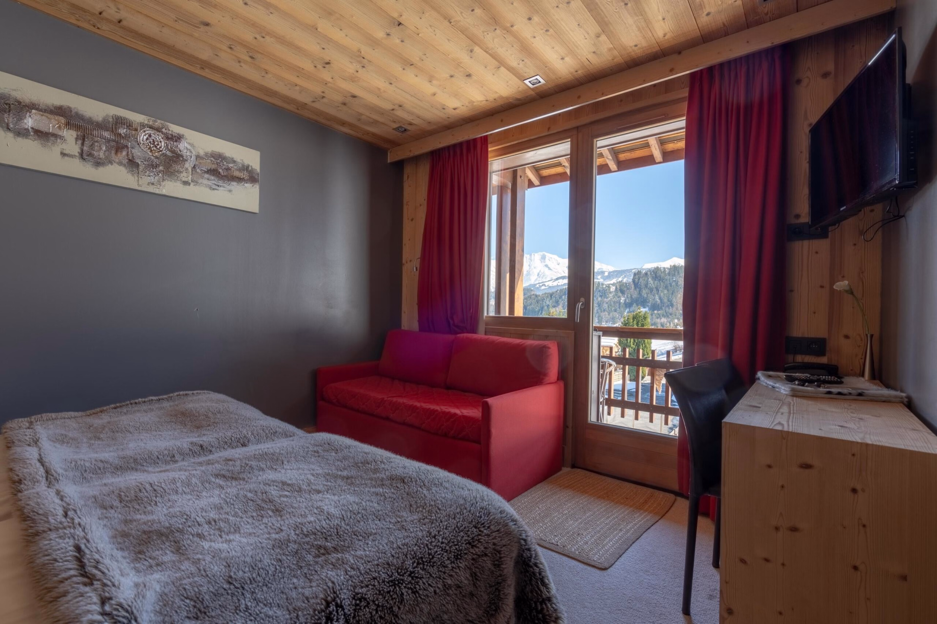 🏨 Hôtel 3* - Jours 1 à 2