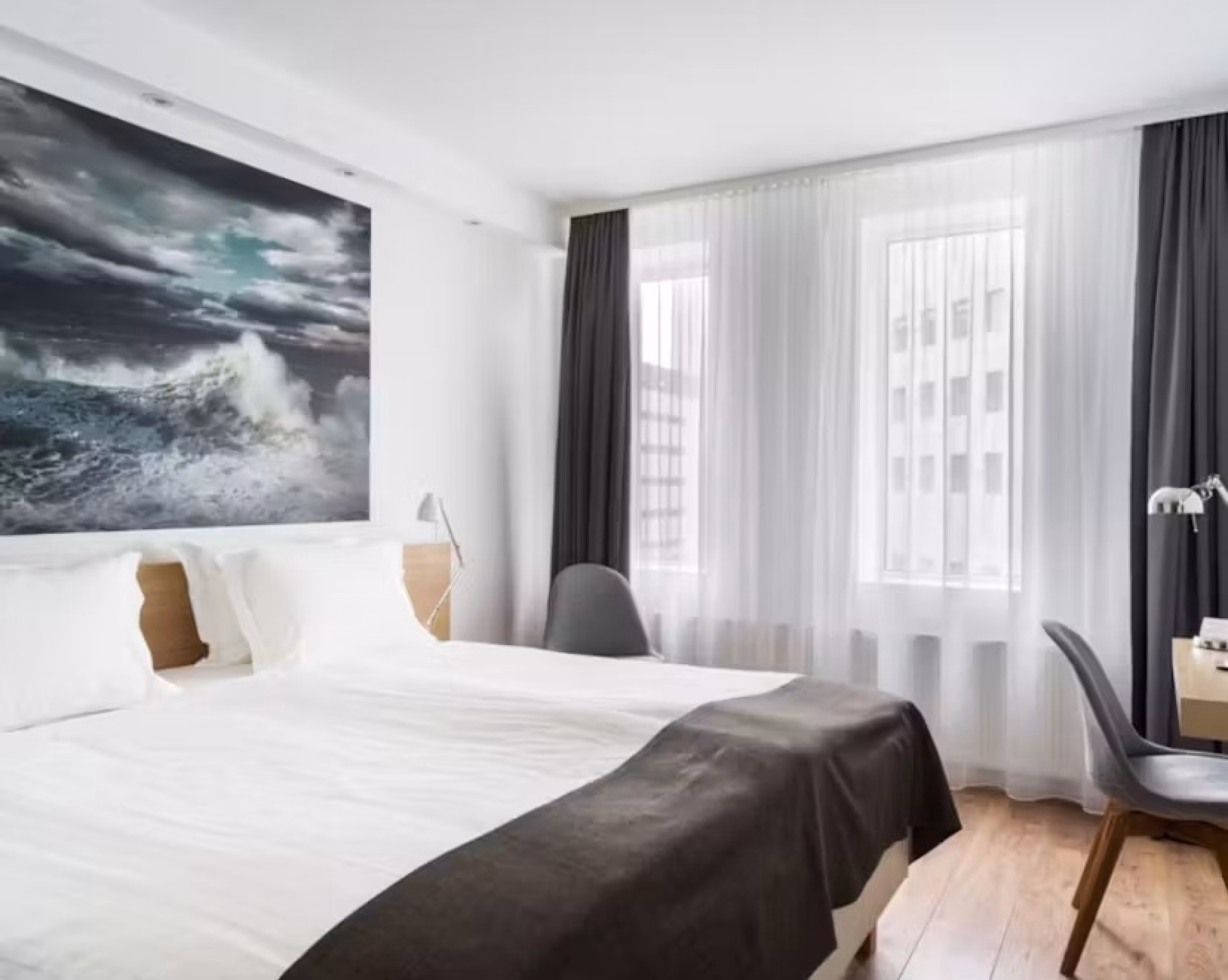 🏨 Hôtel 3* - Jours 1 à 2, 6 à 8