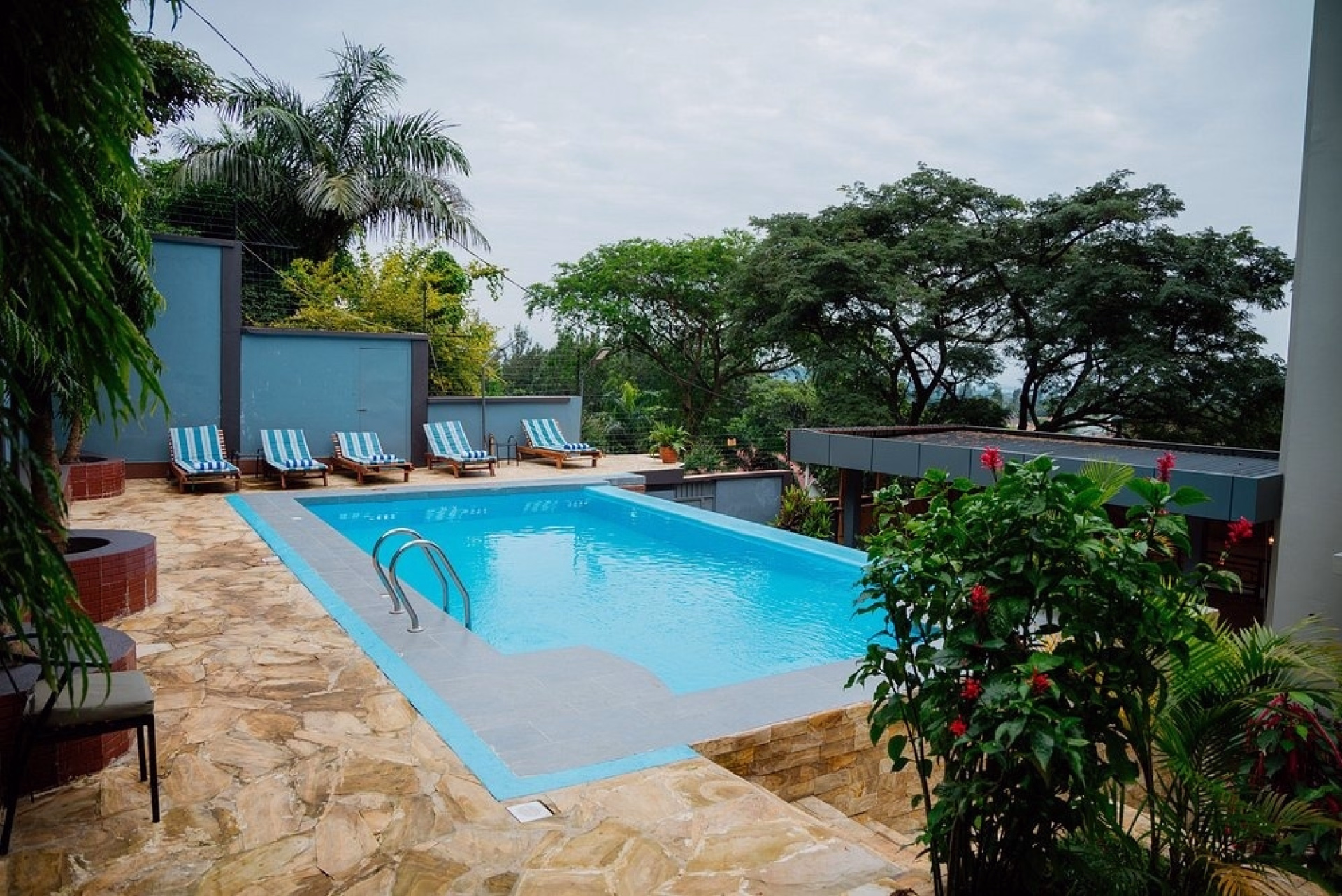 🏨 Hôtel 3* - Jour 1