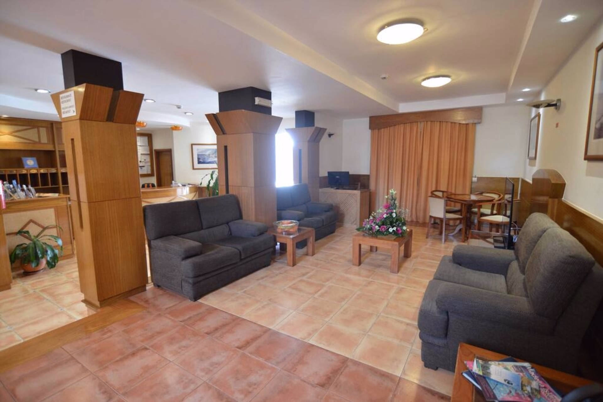 🏨 Hôtel 3* - Jours 8 à 9