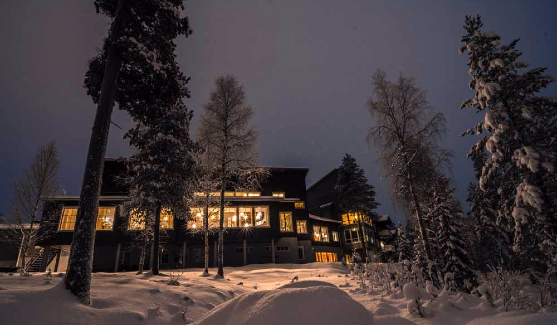 🏩 Hôtel 3* - Jours 1 à 7