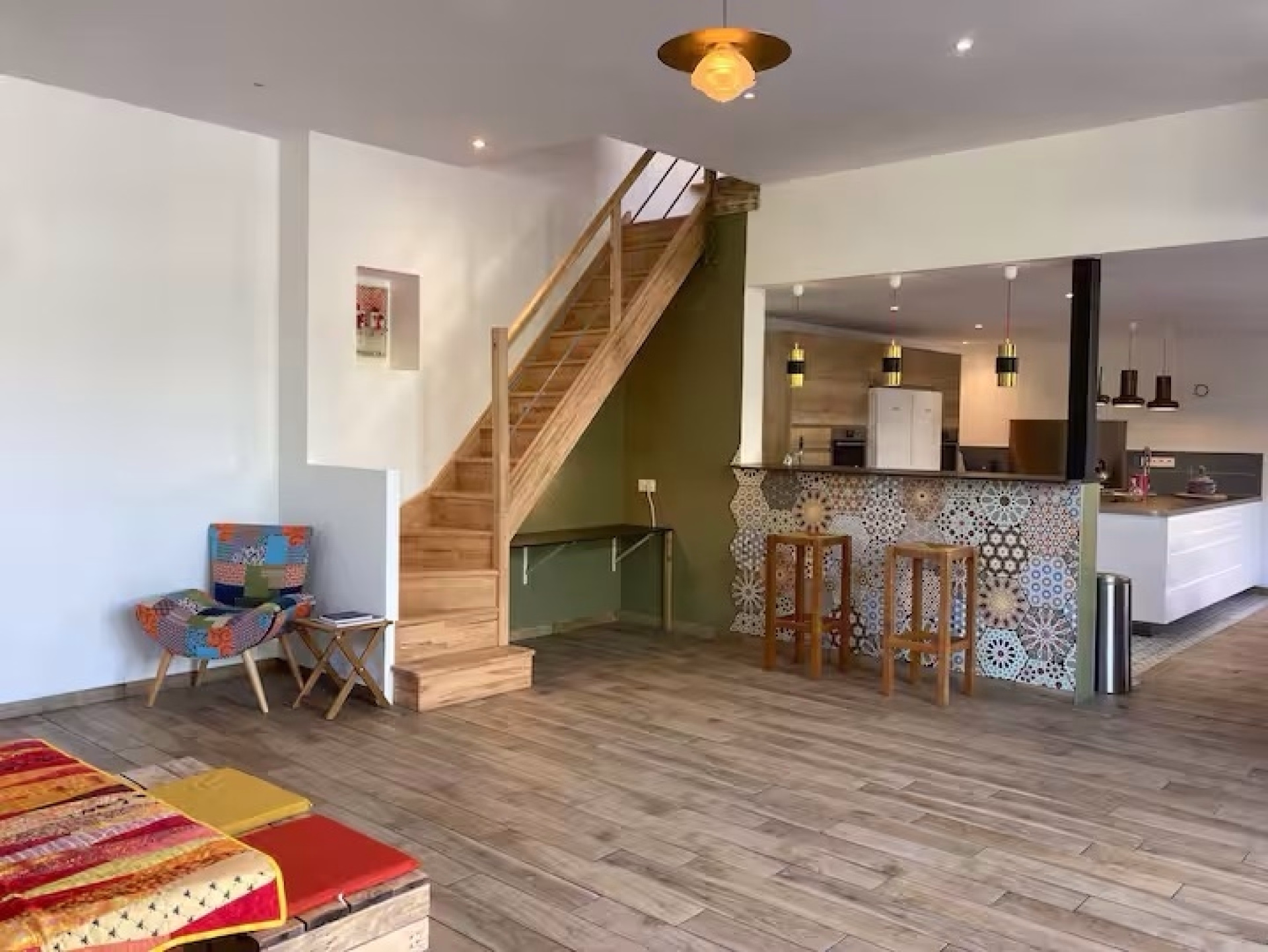 🏠 Surf House