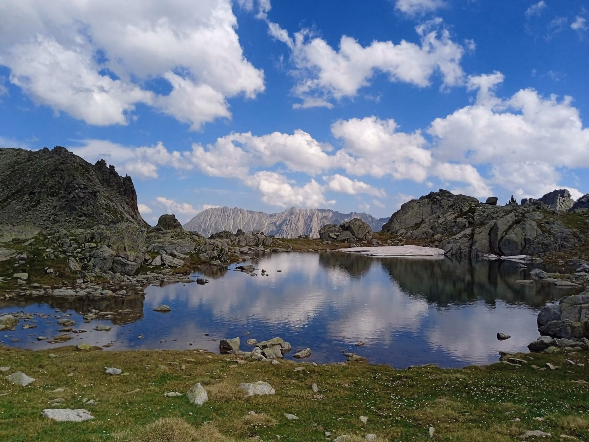 Grande traversée des Encantats en refuges, entre lacs et sommets