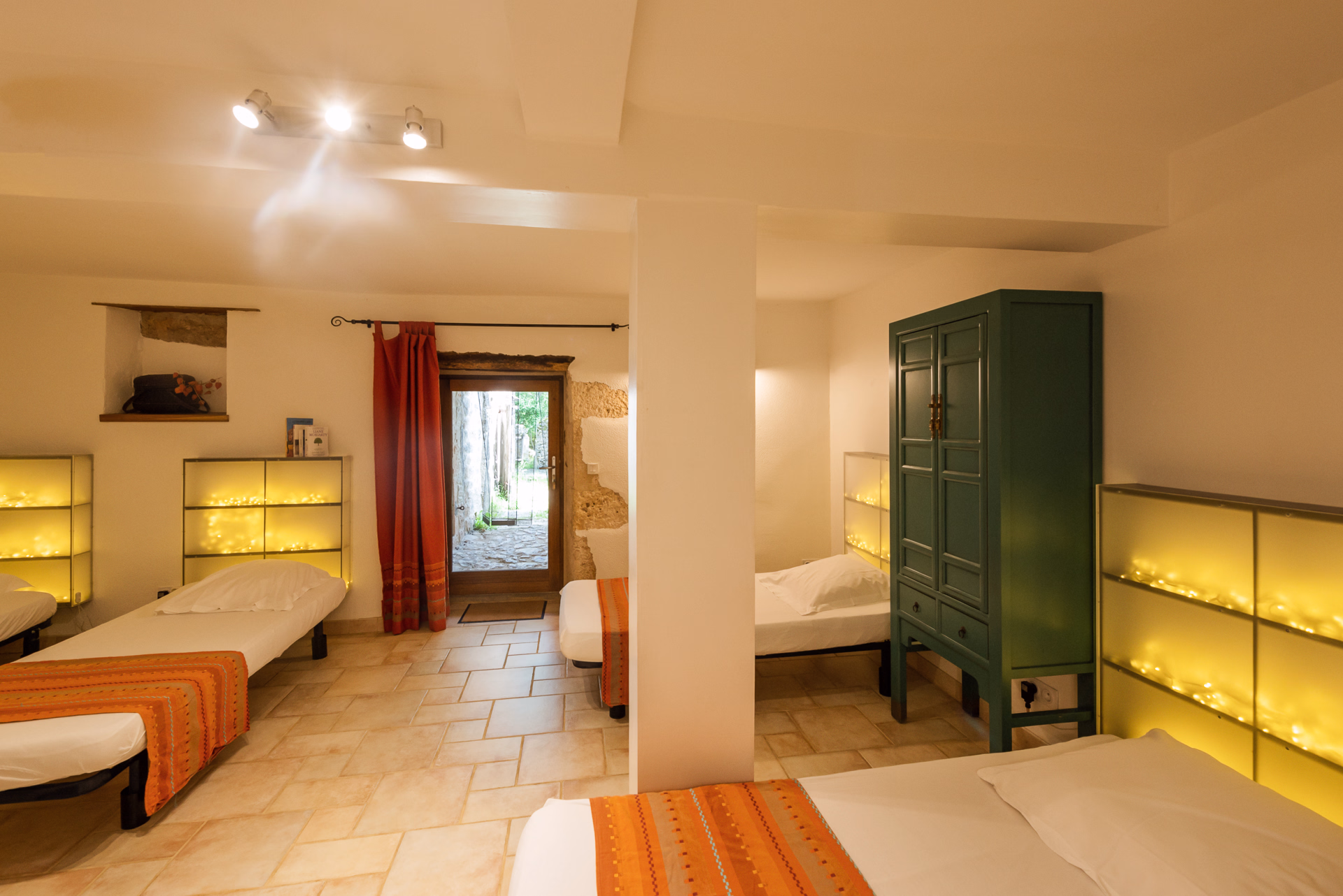 🏠 Auberge - Jours 1 à 2