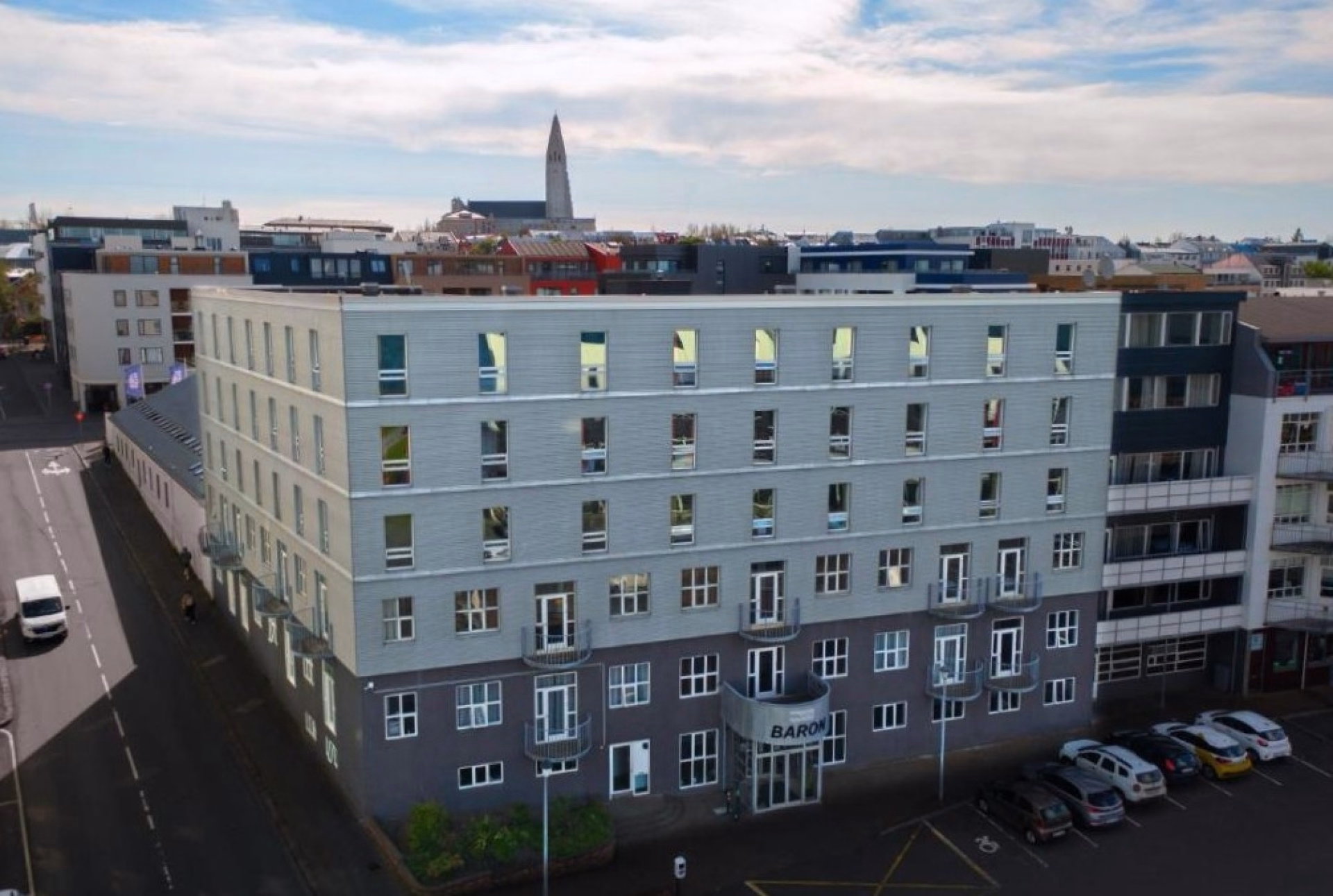 🏩 Hôtel 3* - Jours 1, 4 à 5