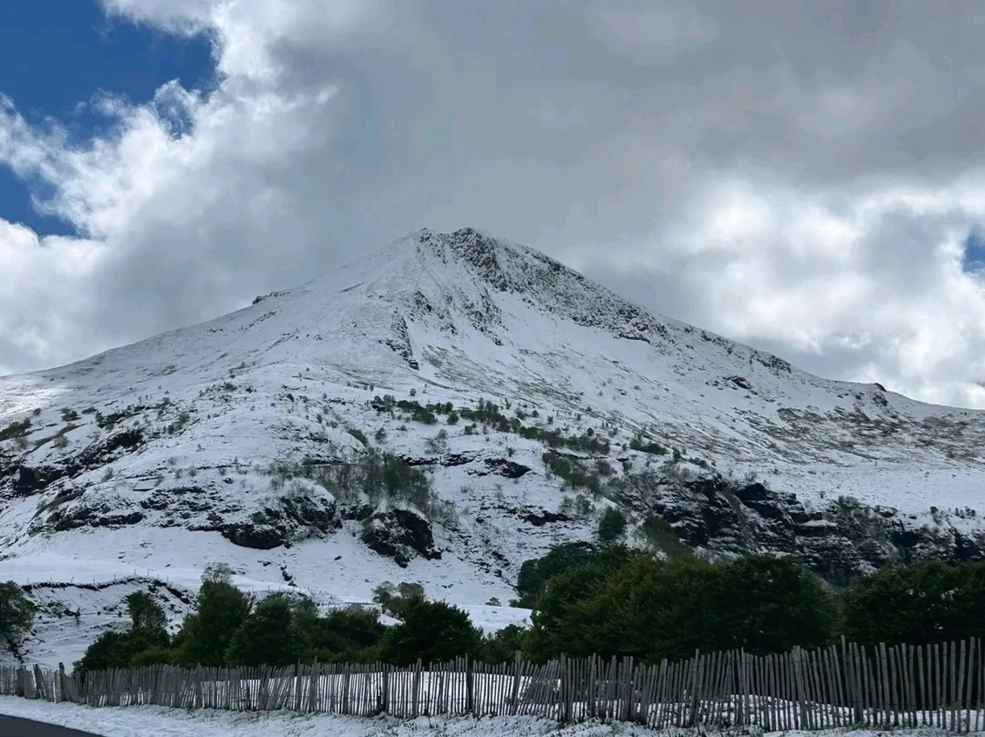 Randonnées hivernales au cœur du Cantal