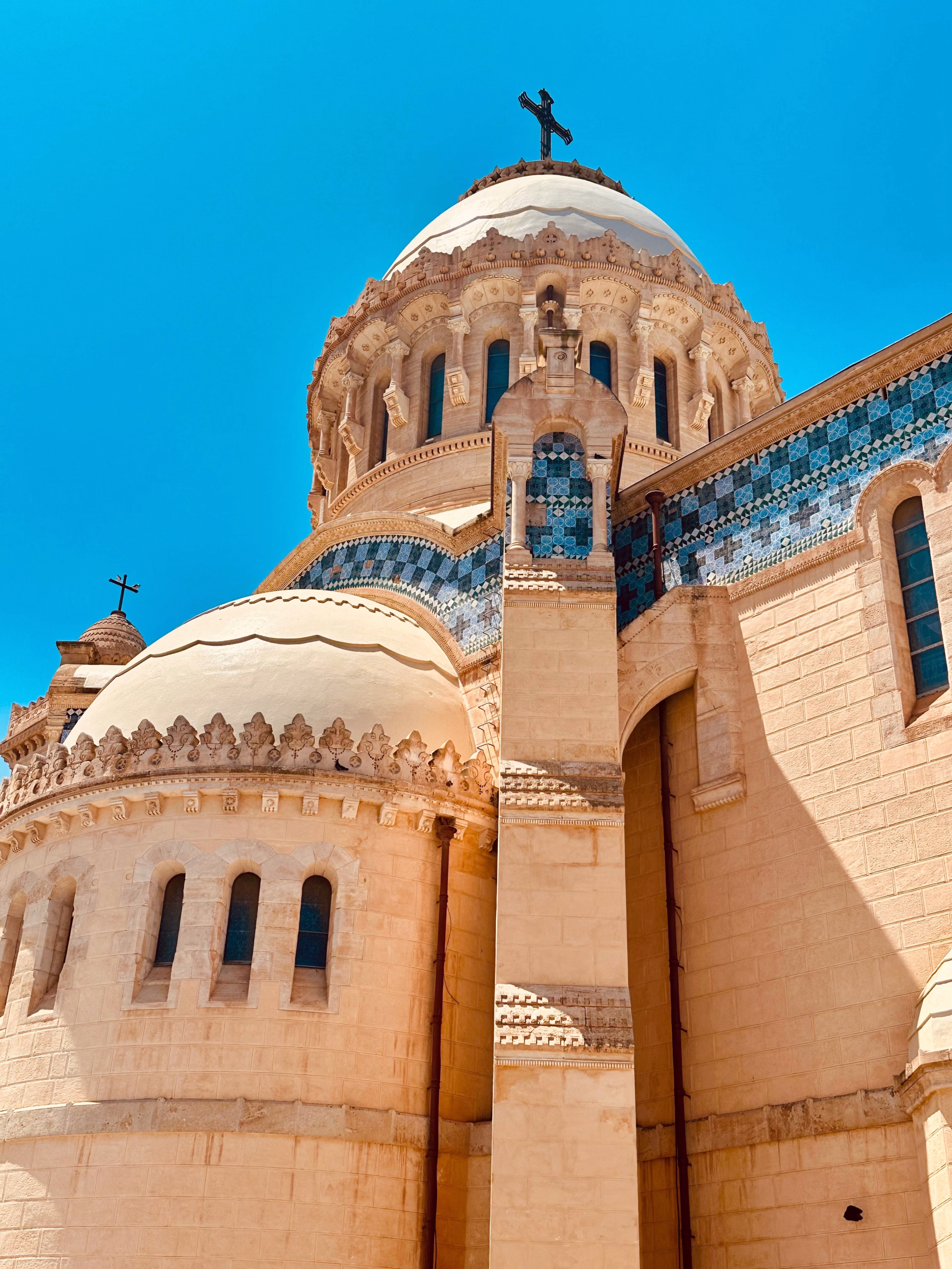 Yoga et aventure douce en Algérie : Sahara, Tassili n’Ajjer, Alger