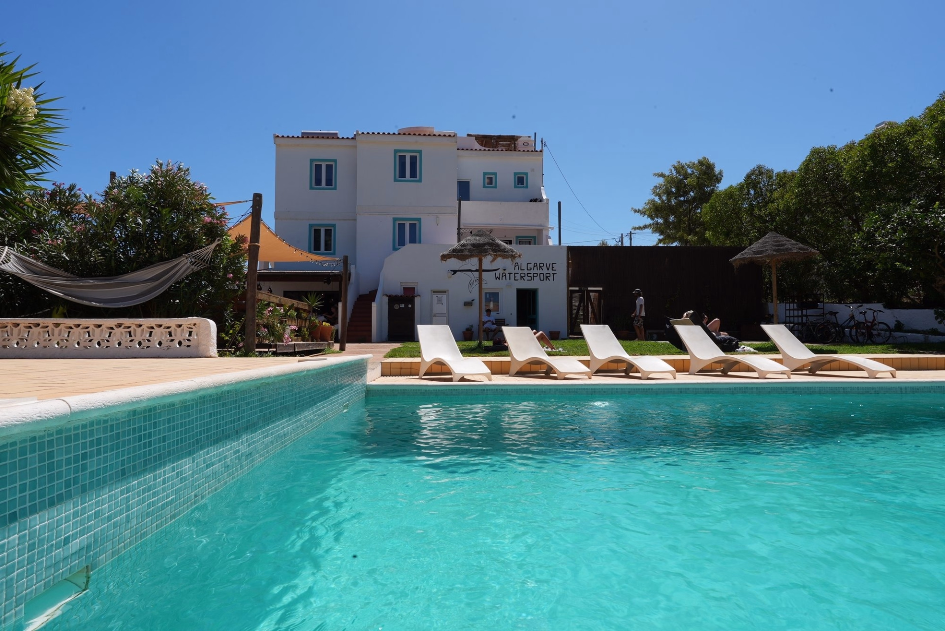 🏠 Surf House - Jours 1 à 8