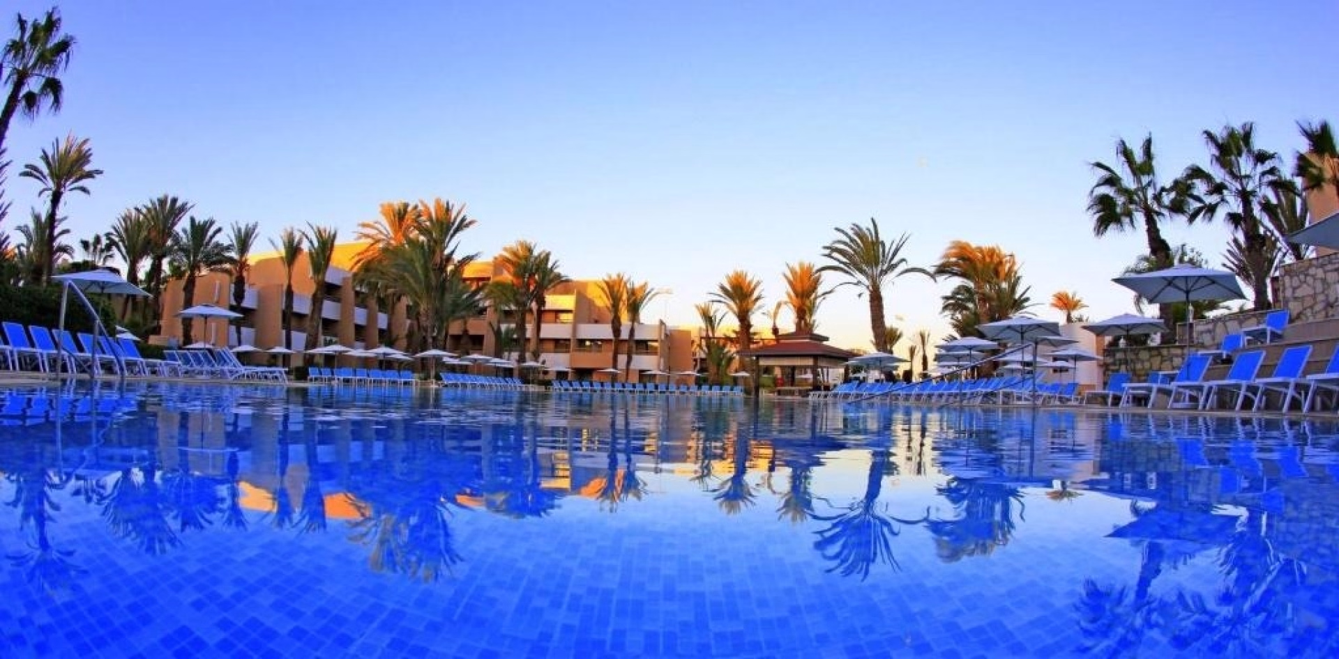 🏨 Hôtel 4* - Jours 6 à 7
