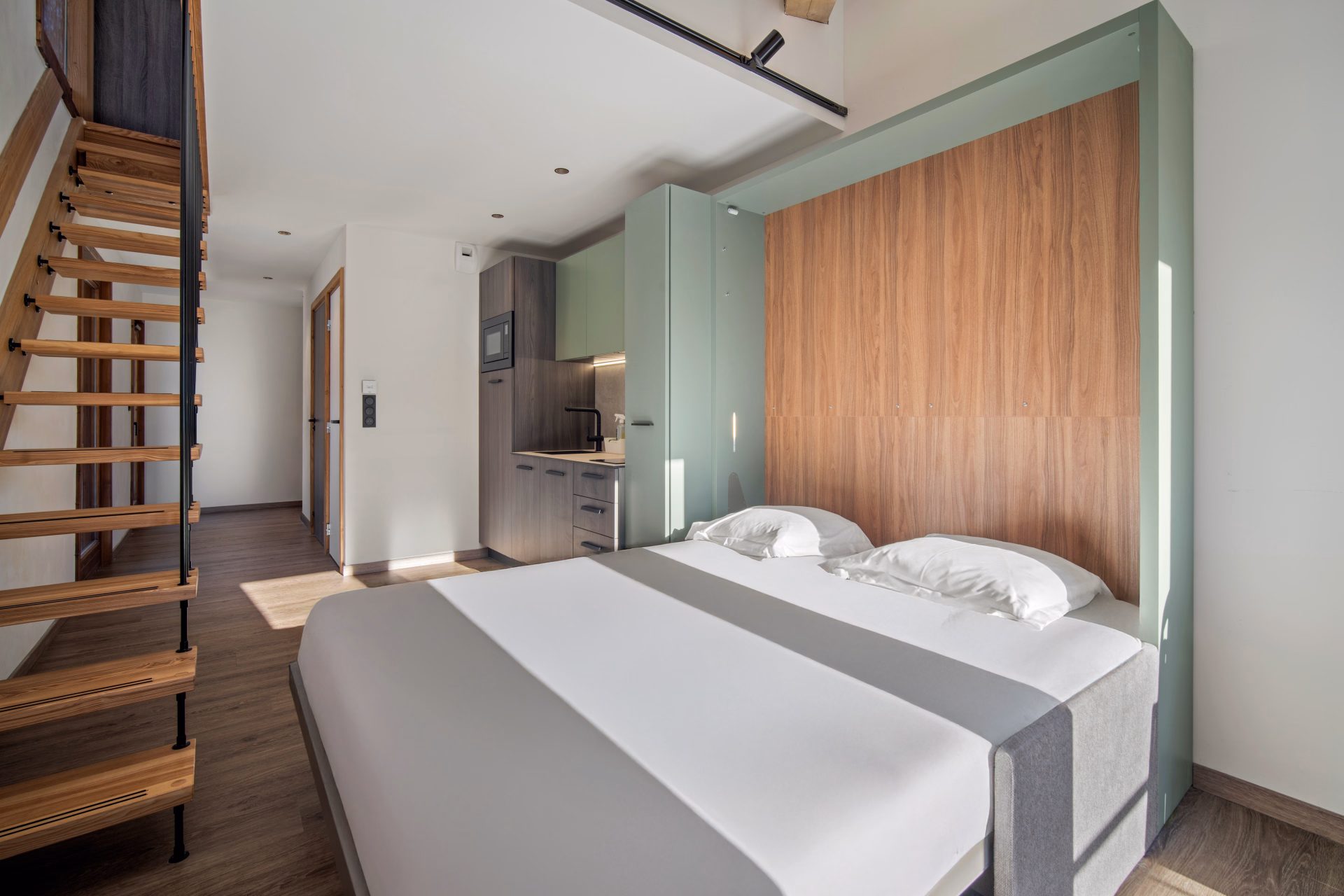 🏨 Hôtel 2* - Jours 1 à 3