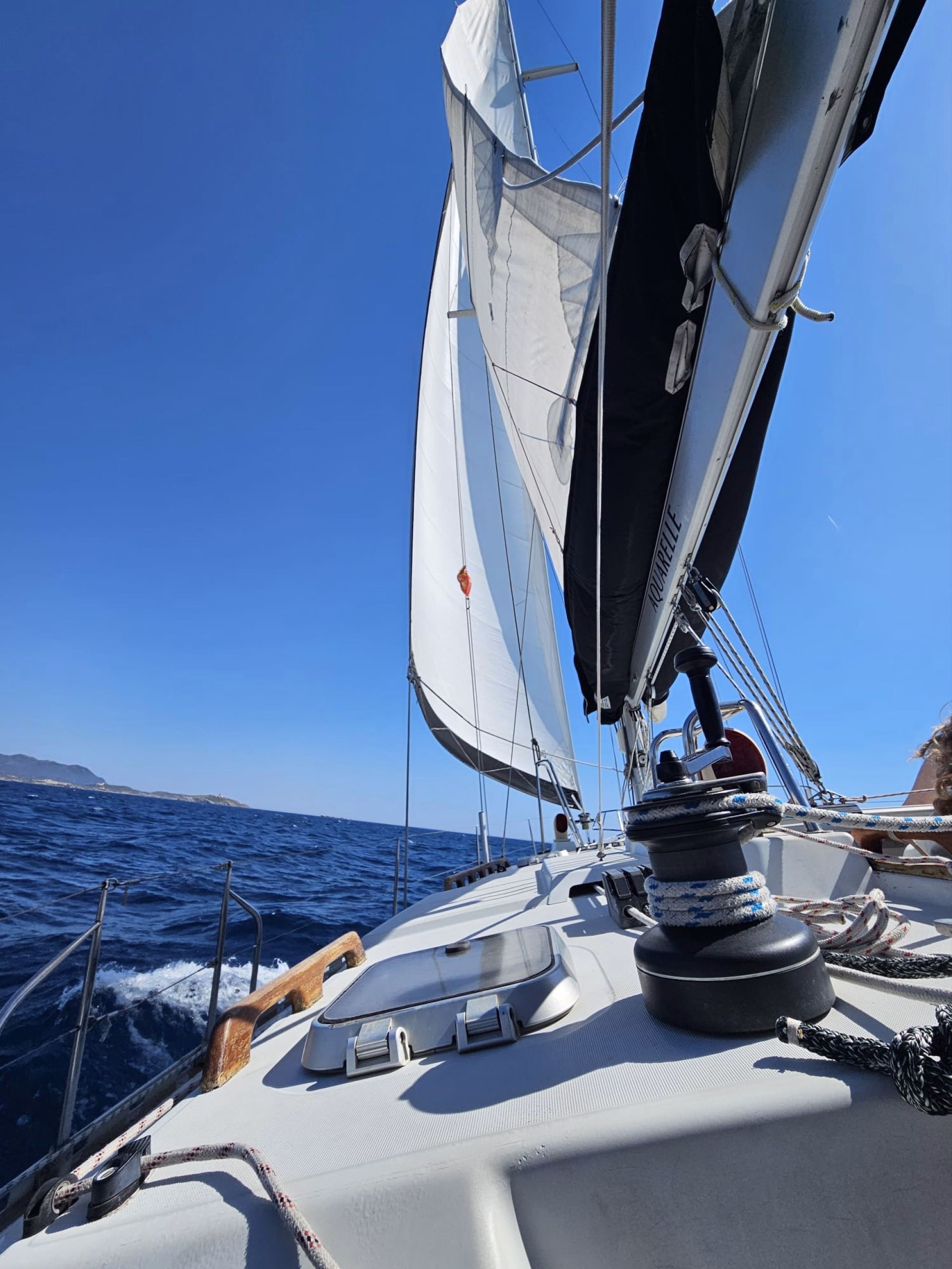 Tour de Corse à la voile : 13 jours d’aventures en monocoque