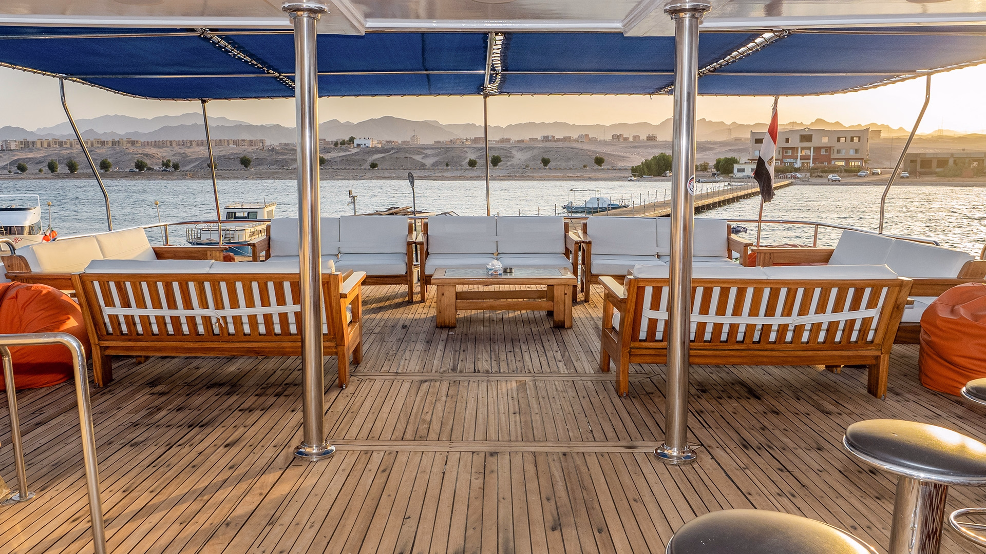 🚢 Bateau de croisière à voile