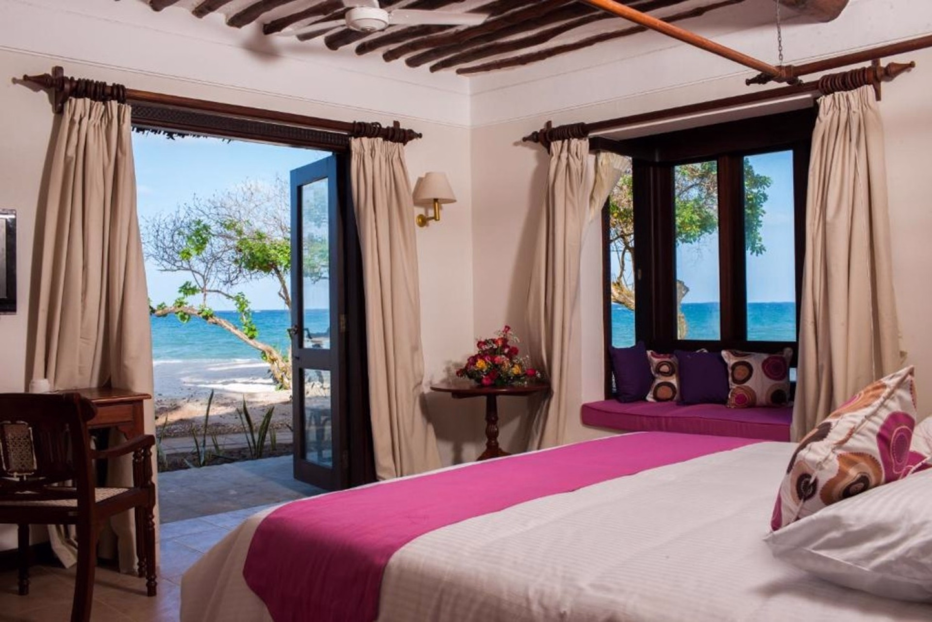 🏨 Hôtel 4* - Jours 1 à 3