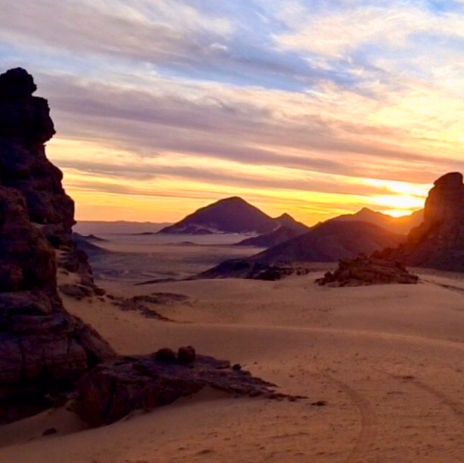 Yoga et aventure douce en Algérie : Sahara, Tassili n’Ajjer, Alger