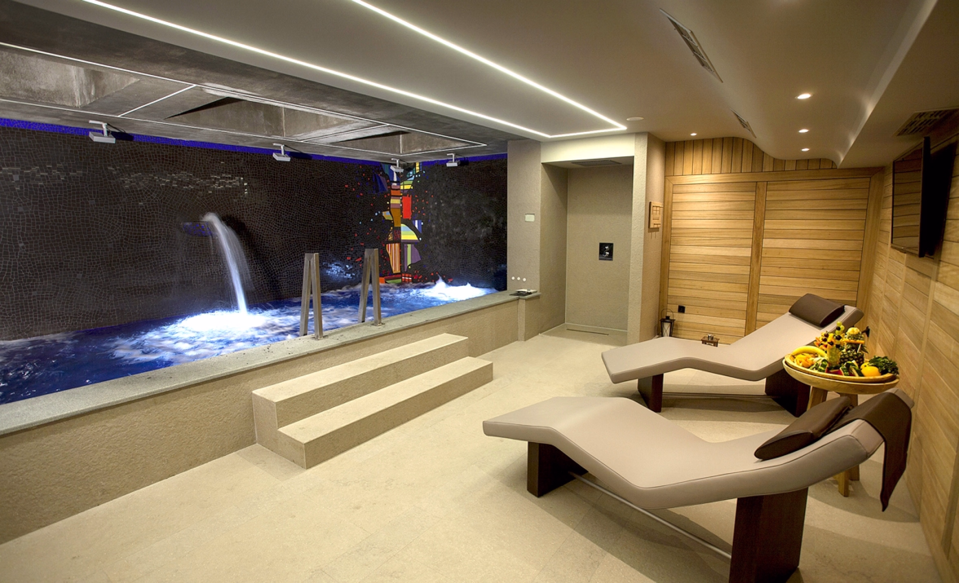 🏩 Hôtel 4* - Jours 1 à 2