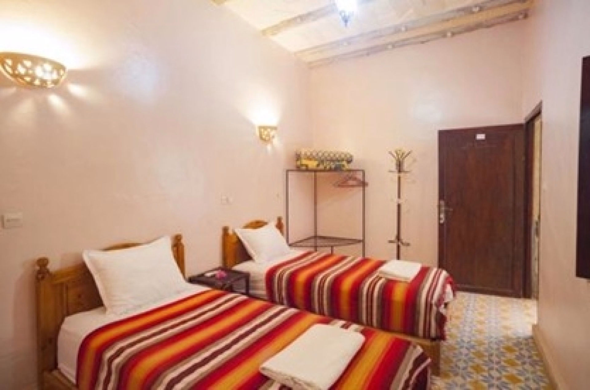 🏨 Hôtel 3* - Jour 1