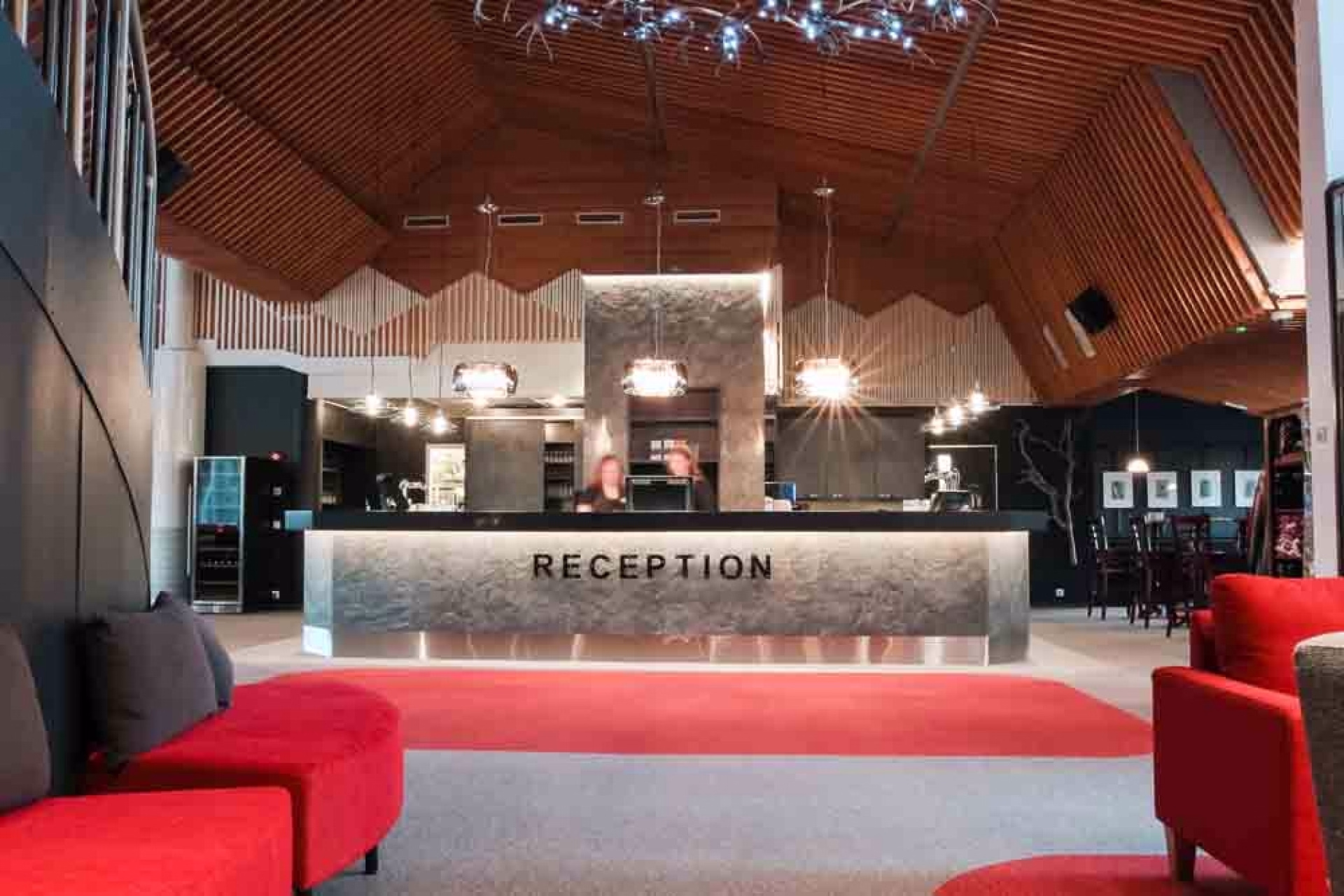 🏩 Hôtel 3* - Jours 1 à 7