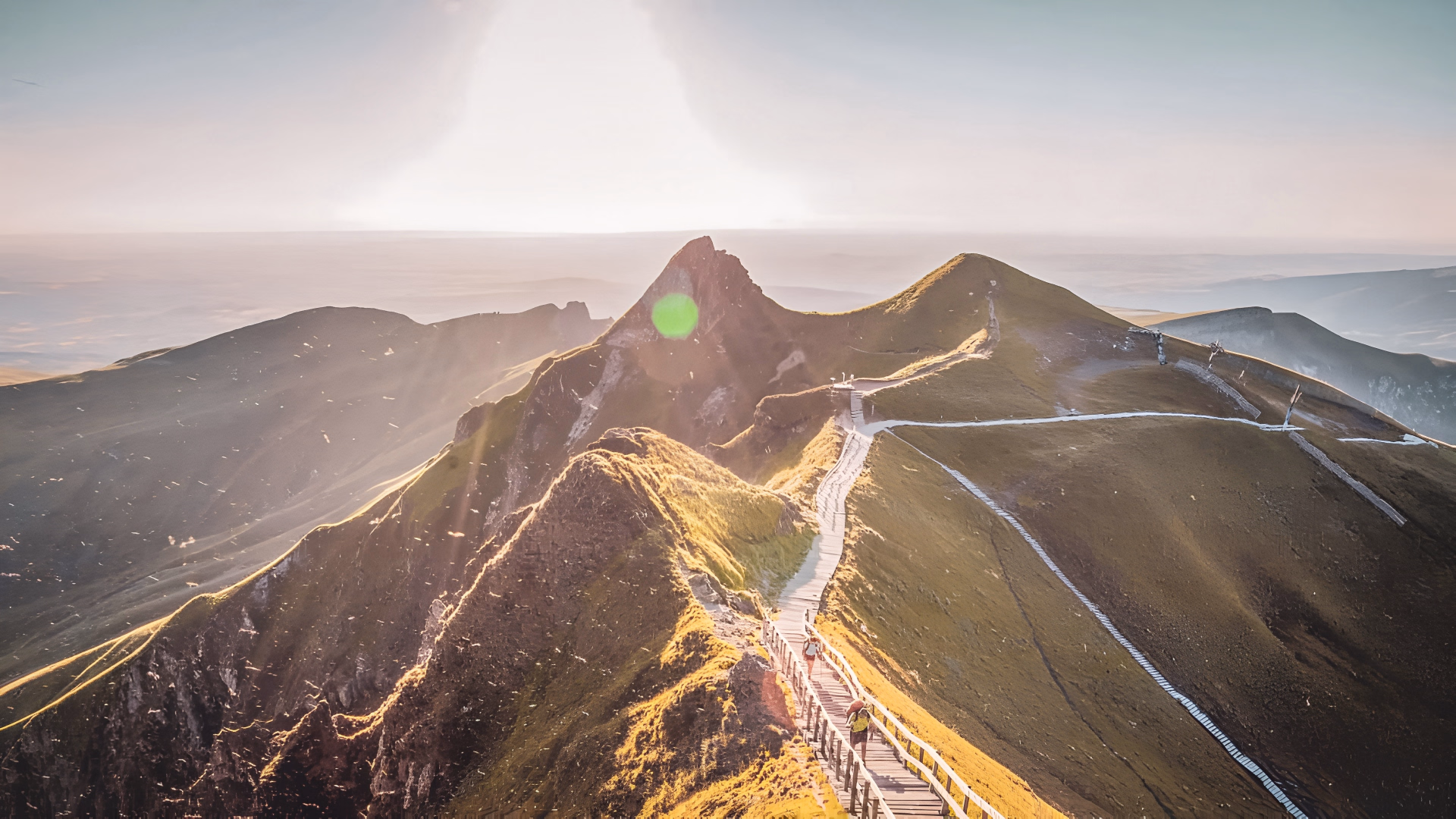 Traversée sauvage du Sancy, des crêtes volcaniques au lac Pavin
