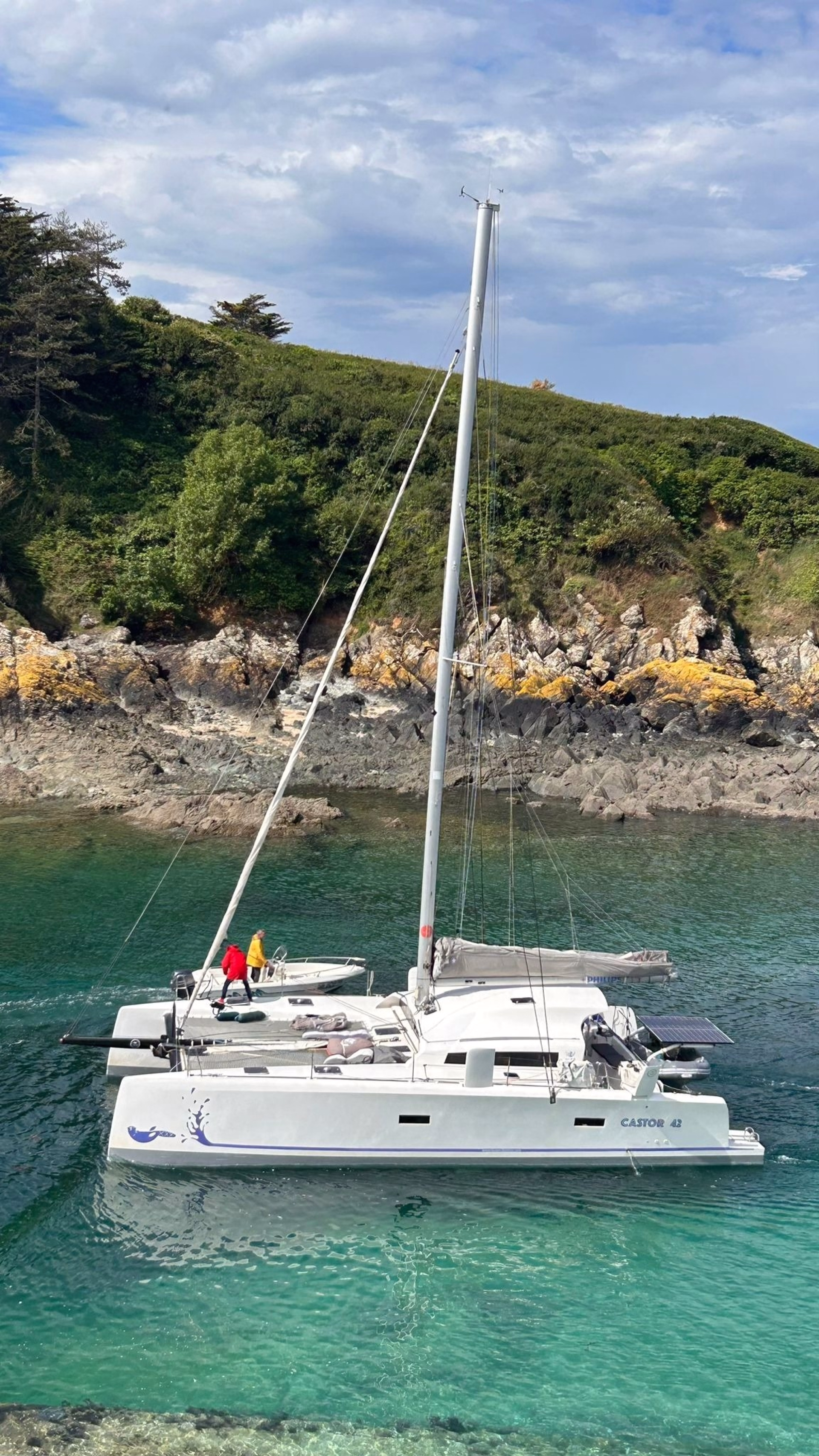 Stage de voile sur catamaran performant au départ de Bretagne