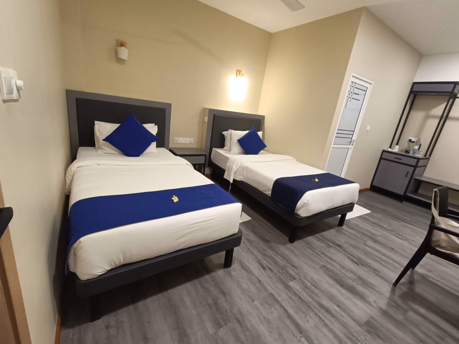🏨 Hôtel 3* - Jours 1 à 7