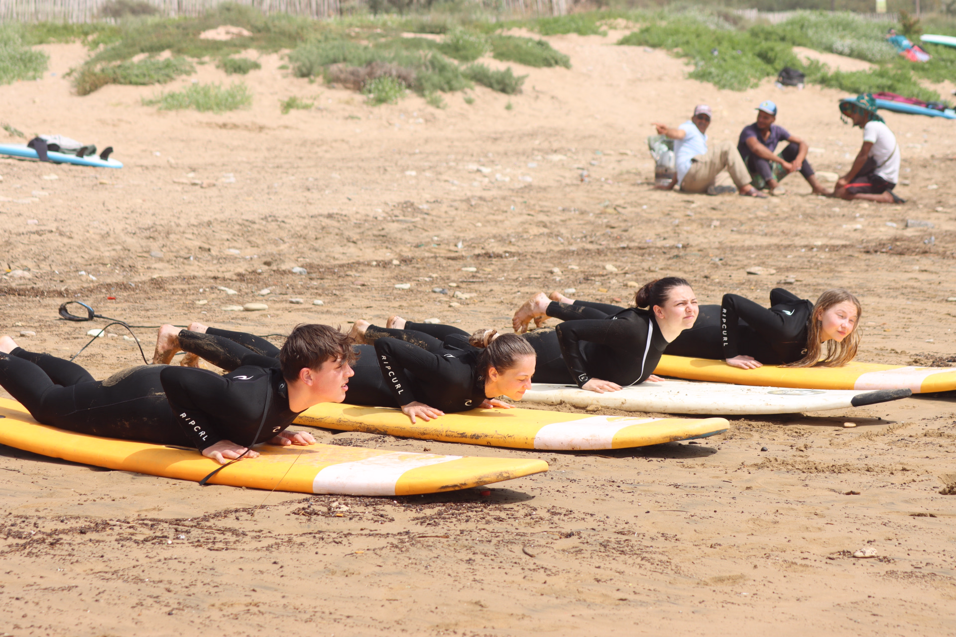 Surf & liberté à Taghazout - niveau débutant, première vague garantie