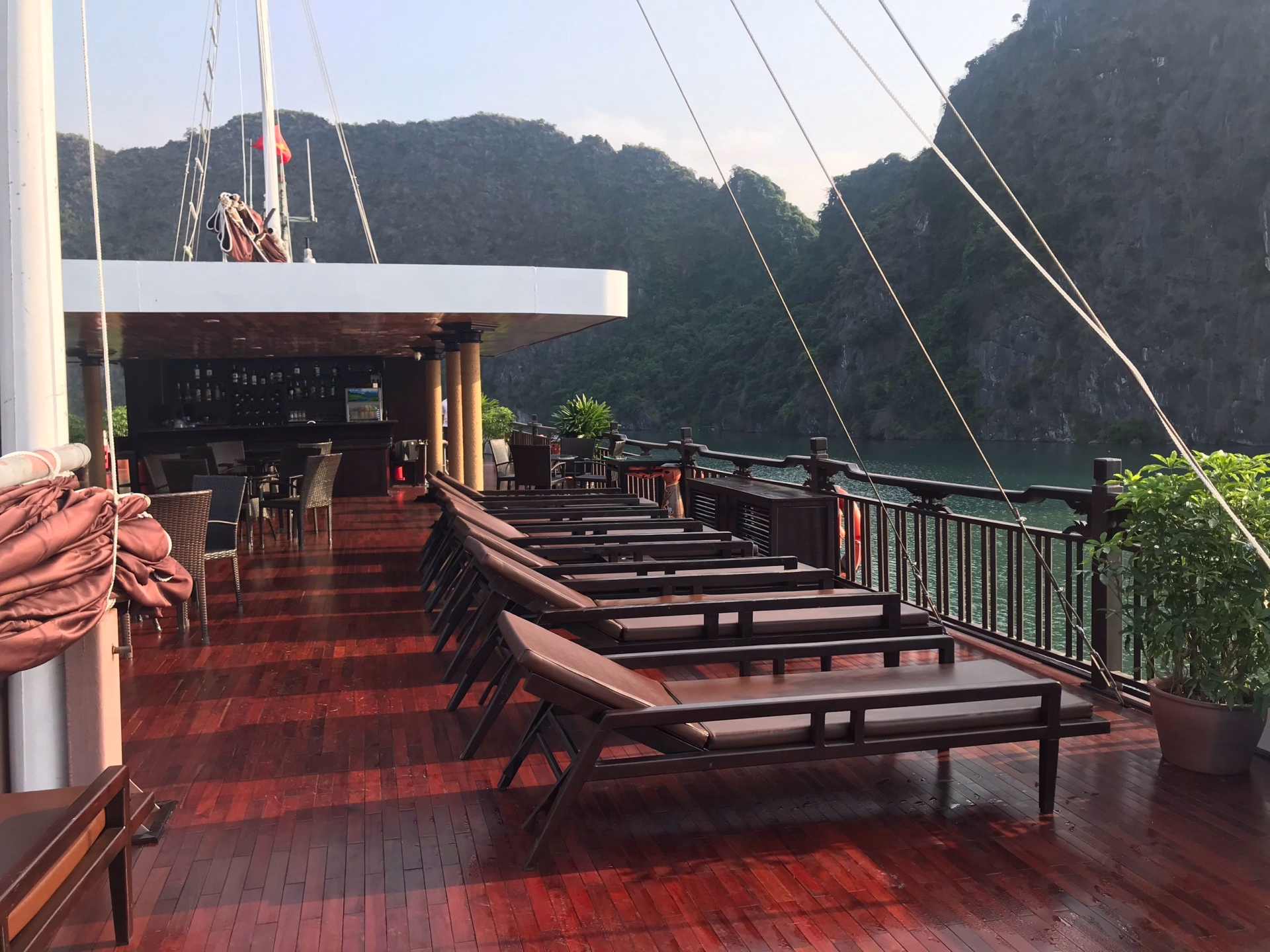 🚢 Bateau de croisière à moteur - Jour 10