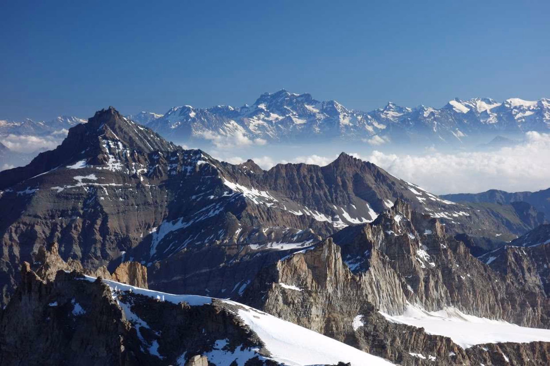 Voyages sportifs et séjours avec ascension du Grand Paradis dans les Alpes françaises
