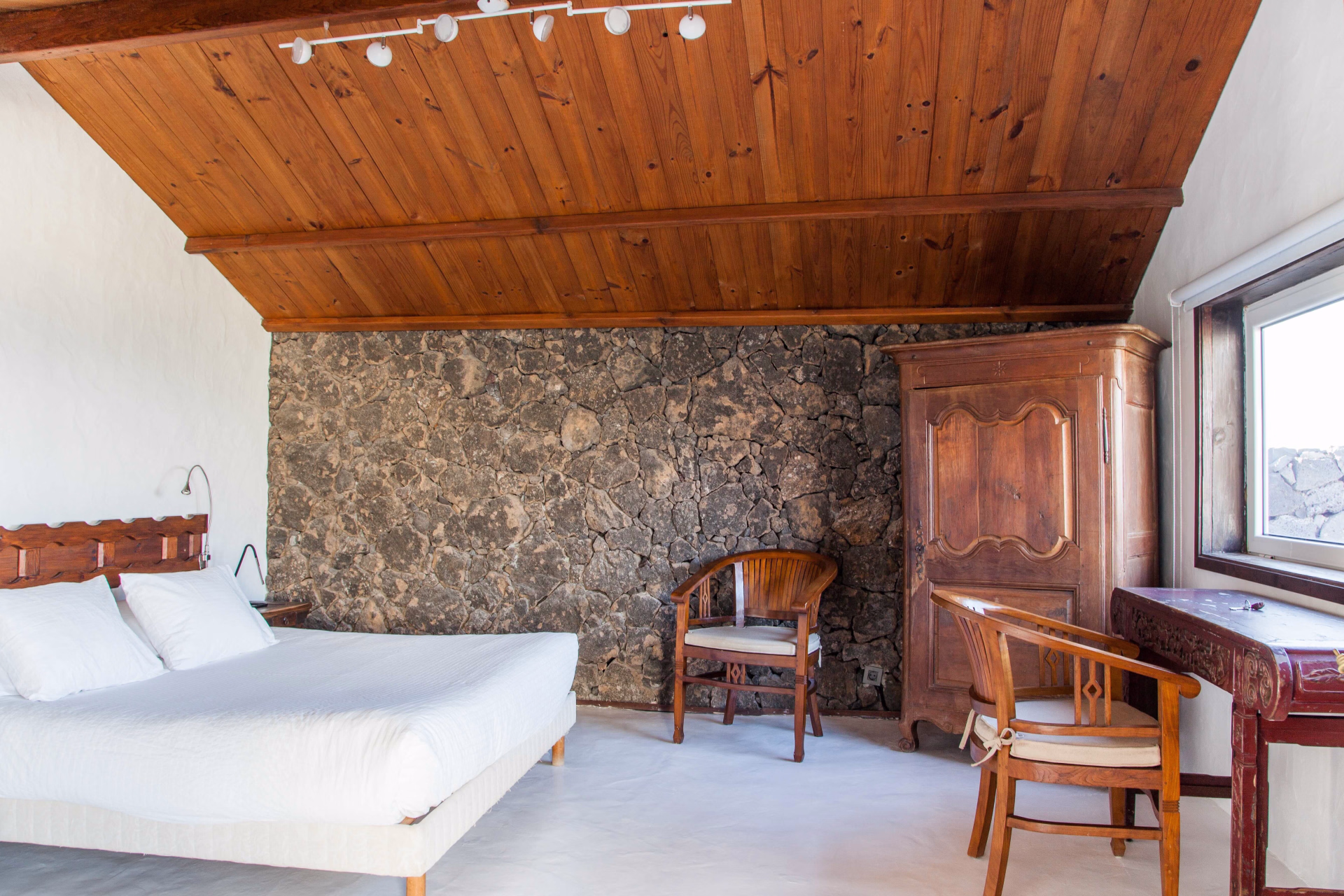 🏨 Hôtel rural - Jours 1 à 8