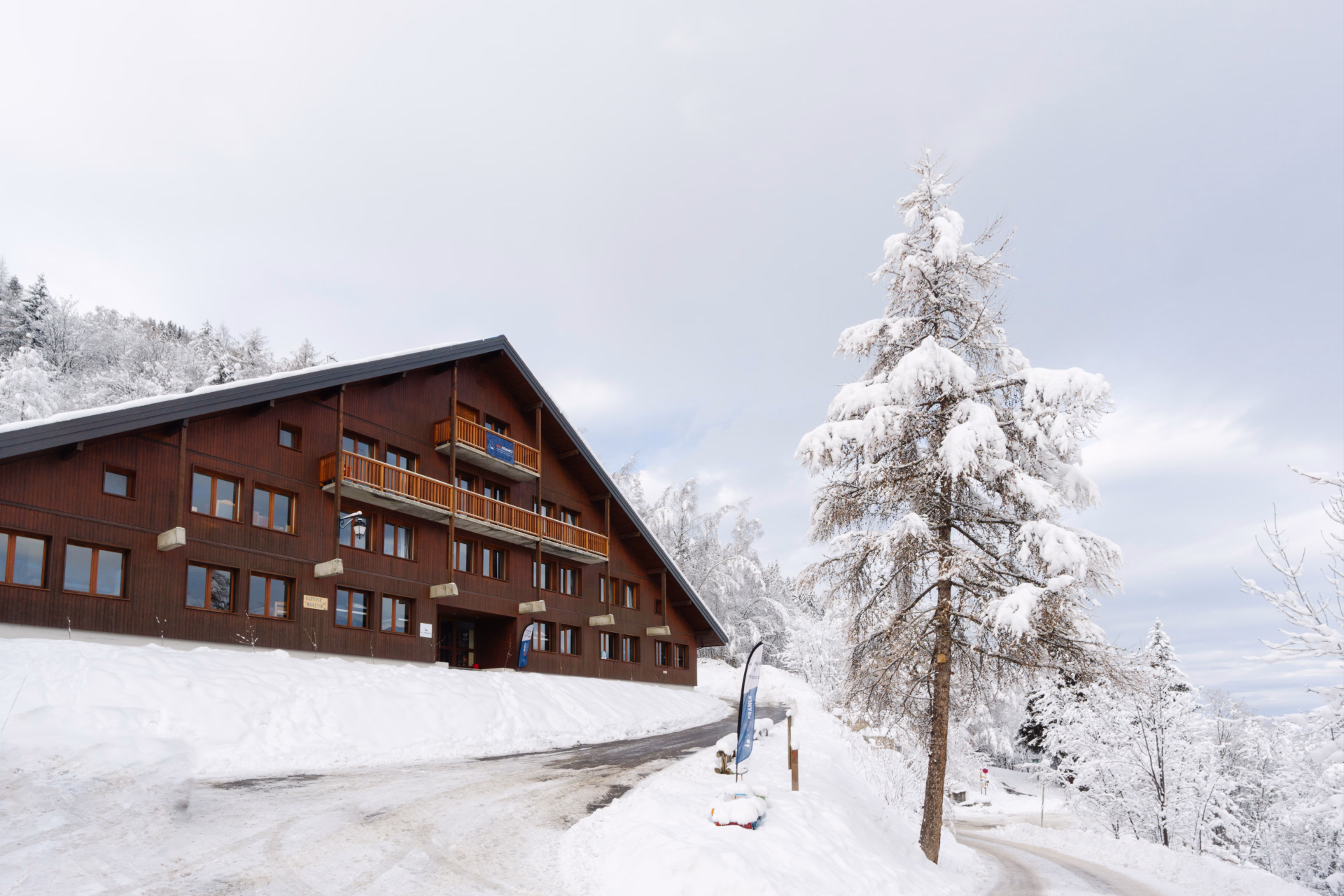 🏠 Auberge - Jours 1 à 5