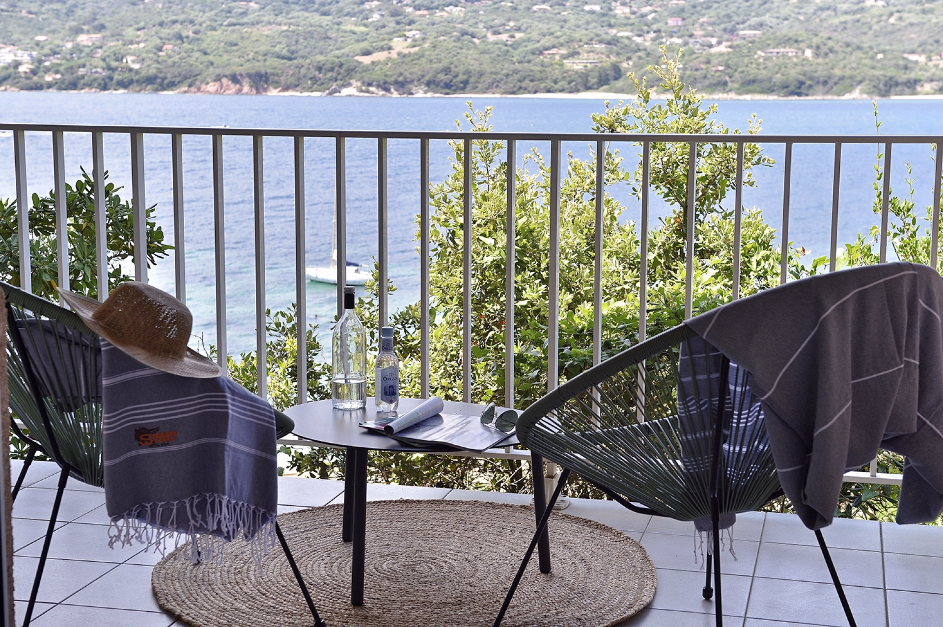 🏩 Hôtel 3* - Jours 1 à 6