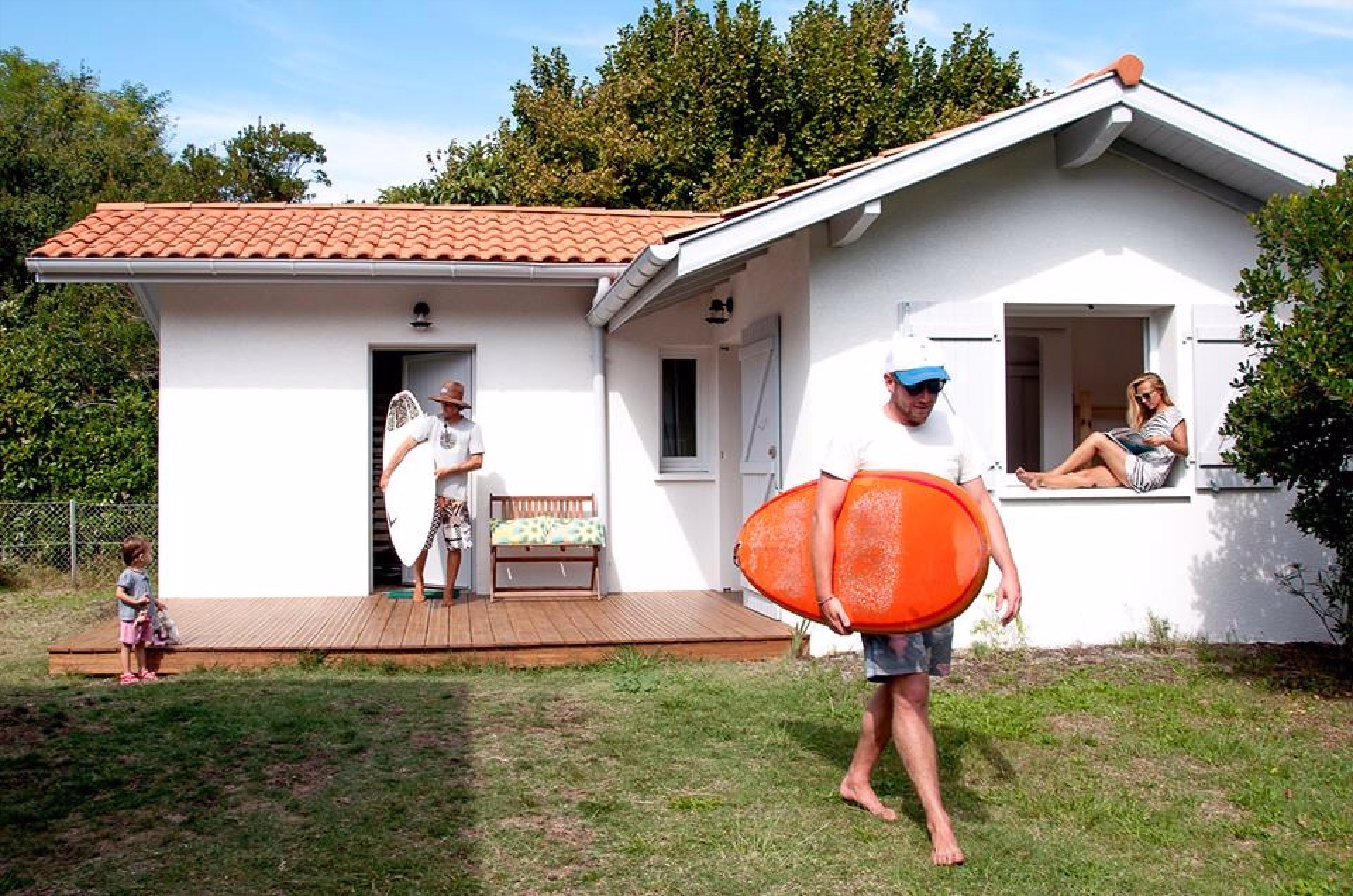 🏠 Surf House - Jour 1