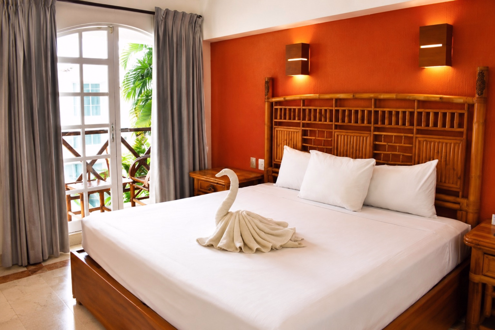 🏨 Hôtel 3* - Jours 1 à 7
